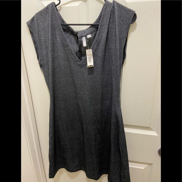 Old Navy Dresses & Skirts - 💥NWT Old Navy Shimmery Gray Dress; SZ. M.